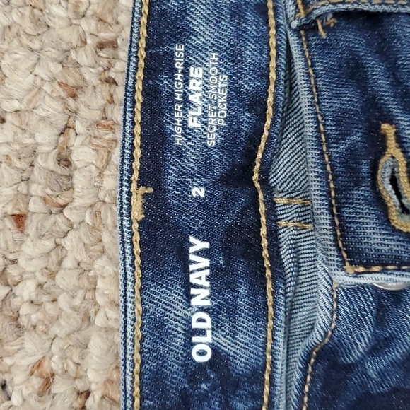 Old Navy Flare Jeans Higher High-Rise Size 2 - Picture 4 of 10